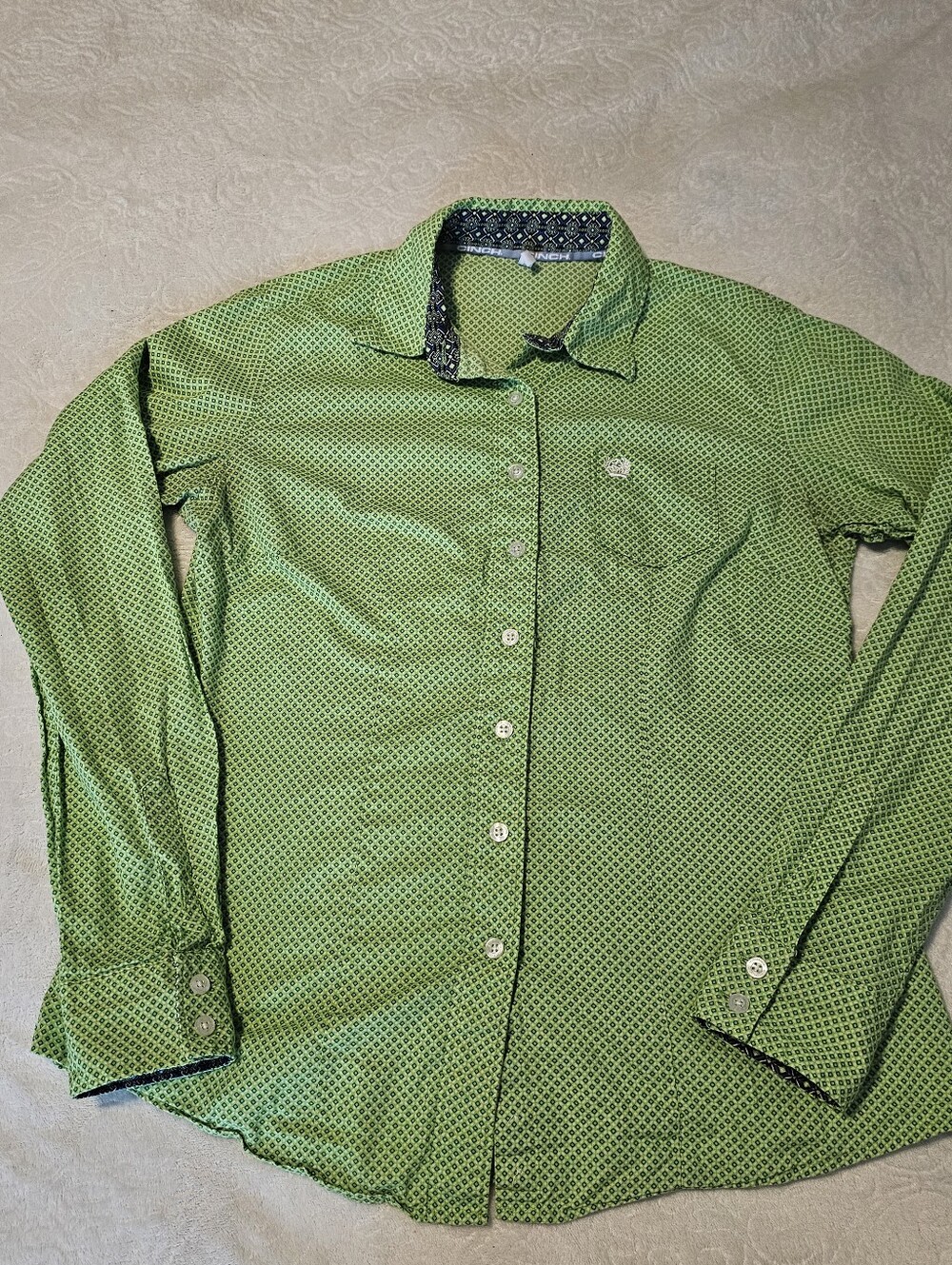 Cinch Women's Western Long Sleeve Button Down Shirt Lime Green Geometric Size M